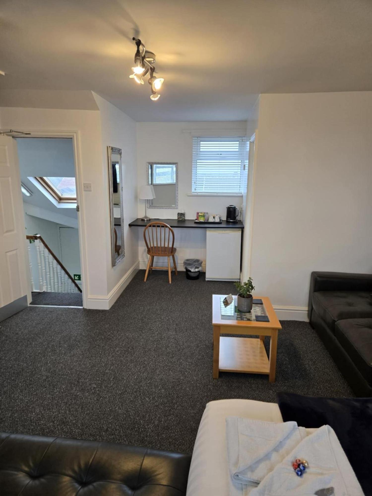 Q - Accommodation Blackpool Bagian luar foto