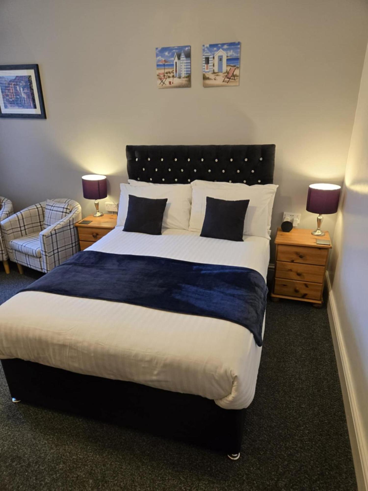 Q - Accommodation Blackpool Bagian luar foto