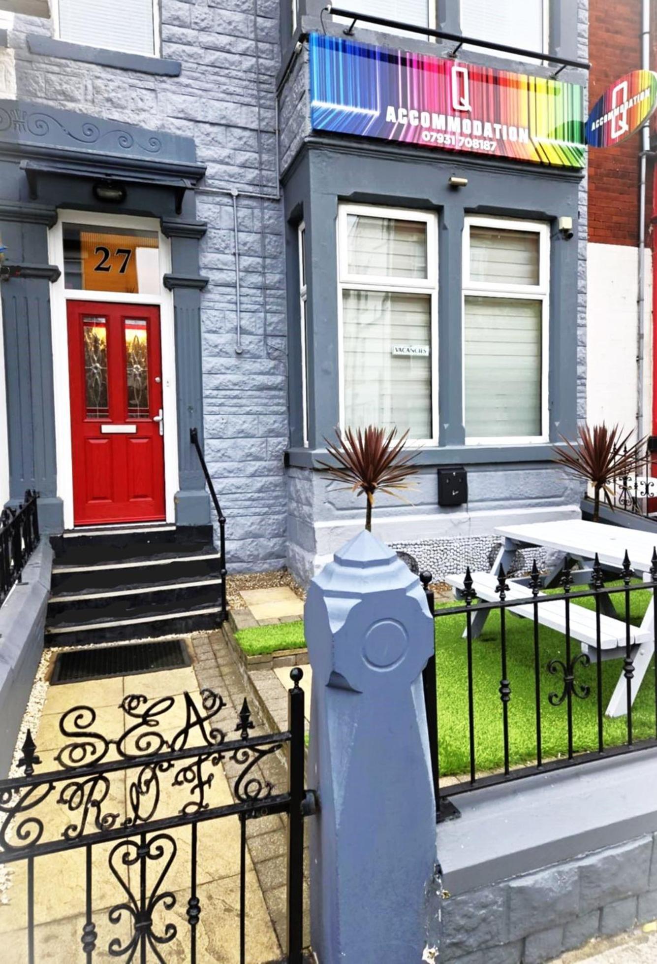 Q - Accommodation Blackpool Bagian luar foto